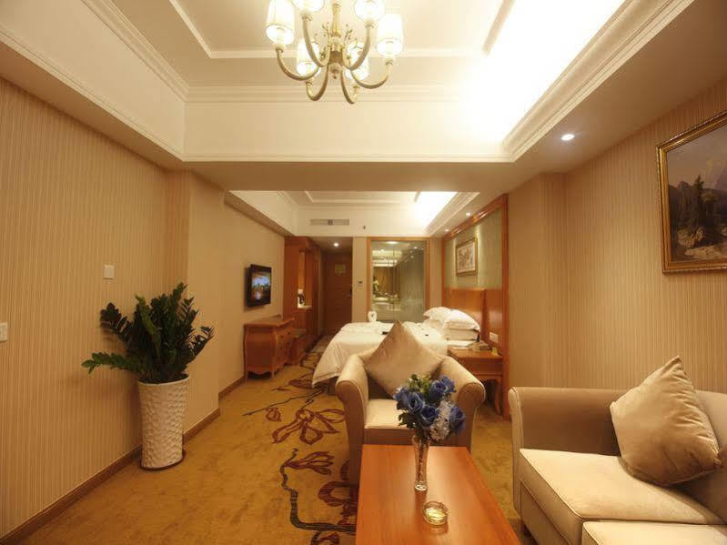 Hanting Express Sanya The First Market Branch Hotel Exteriér fotografie